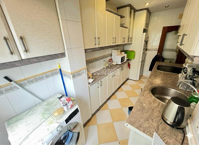 Foto e703f152-5a81-49df-8ea4-28290946186a. Pis amb calefacció a Aluche Madrid