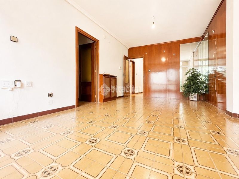 Foto a75d9fe0-c469-475e-a303-5d355b84ef5e. Pis amb calefacció a Aluche Madrid