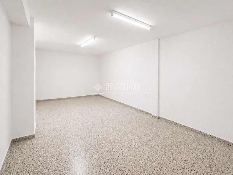 Foto 1475cba5-8579-4426-9c57-6bd4a3da96ca. Local comercial a Aluche Madrid