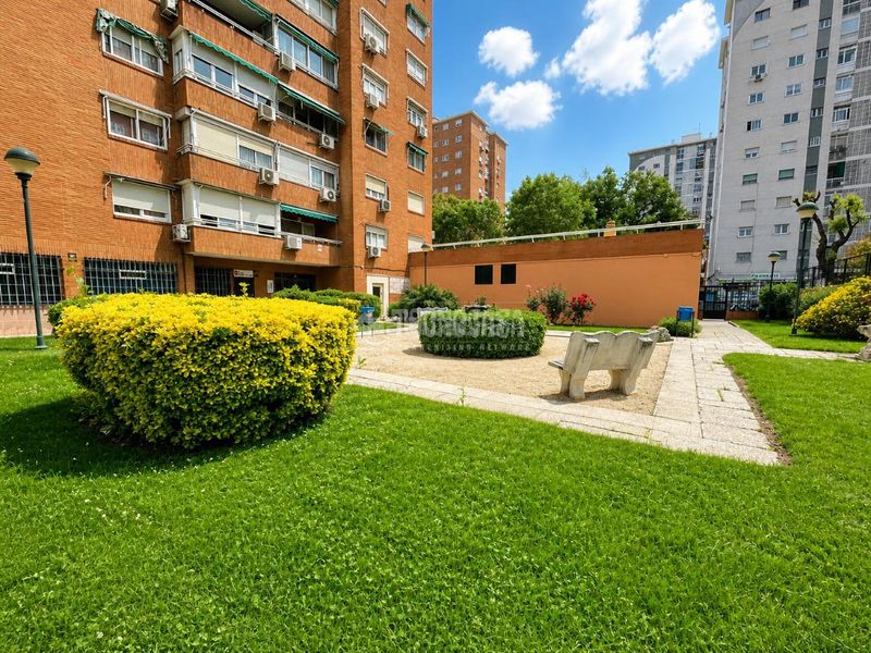 Foto 5371ce3f-a6b6-49b8-b1ae-16d08374c93d. Piso  en venta en Aluche Madrid