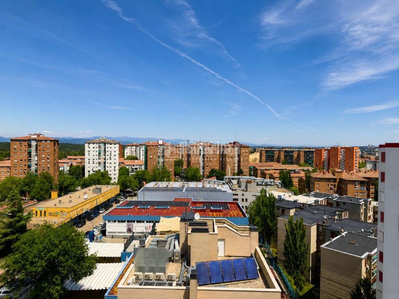Foto 2d05e4b8-7d1b-411a-8c39-fa82e9dccb2b. Piso  en venta en Aluche Madrid