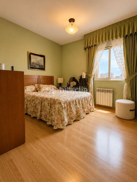 Foto 6bc09b72-fce7-4797-b1ec-8dae510ad195. Piso  en venta en Aluche Madrid