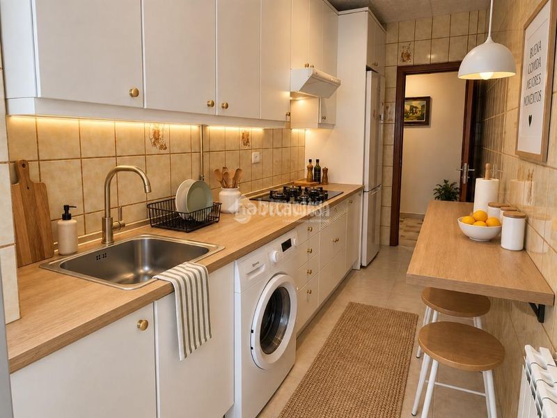 Foto cdb20739-21c5-45ce-8059-49cee0b0fd0c. Piso  en venta en Aluche Madrid