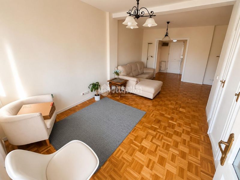 Foto 0286f2b8-3044-4a7b-9622-0dad78138768. Piso  en venta en Aluche Madrid
