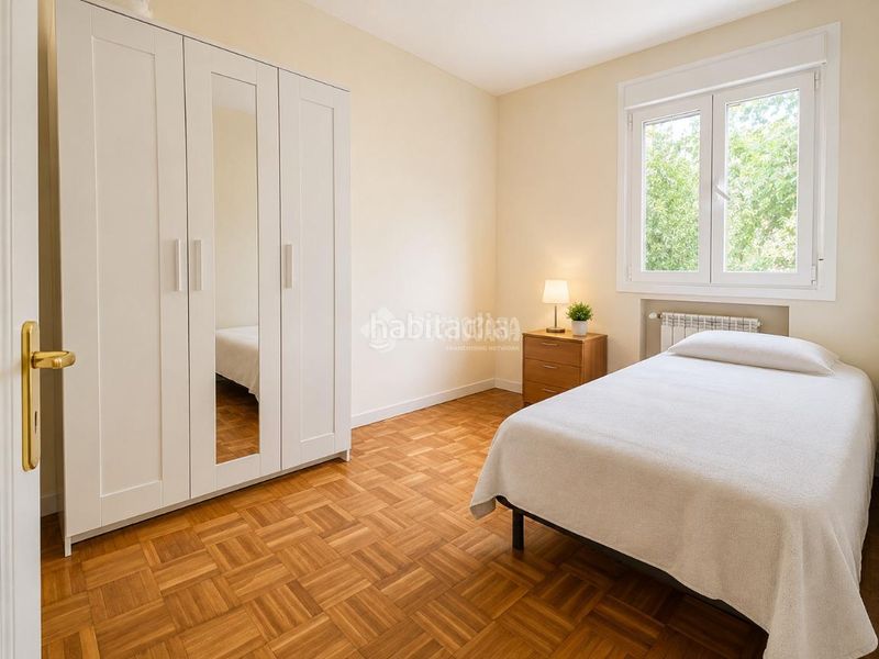 Foto ab5a1b71-e1de-475b-800d-117ca859b494. Piso  en venta en Aluche Madrid