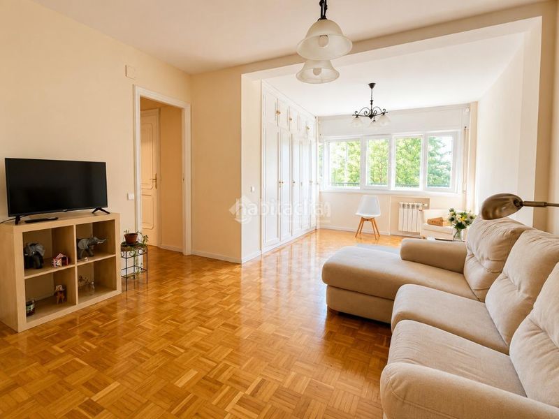 Foto db0cc204-5418-4af2-b332-8c05c381ab91. Piso  en venta en Aluche Madrid