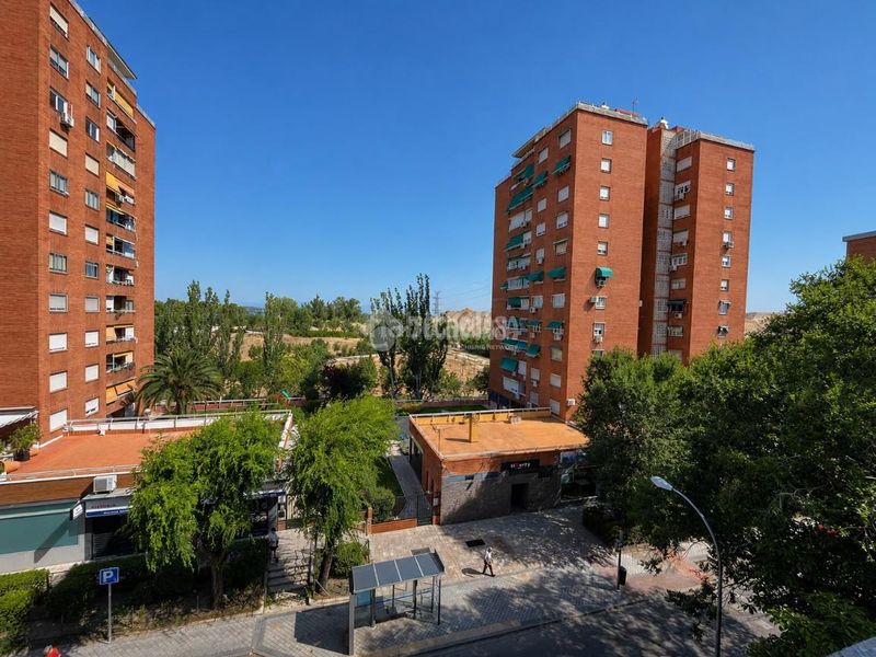 Foto a8a26e19-3c36-43c0-96ab-ddc6a74683e8. Pis a Aluche Madrid