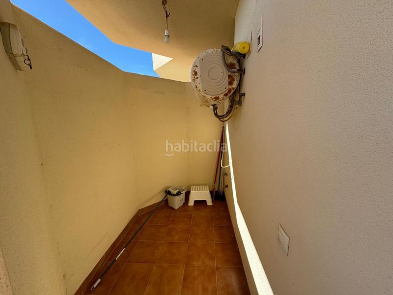 Foto 8d1fab6d-13ee-480b-801a-3991472a805c. Miete appartement in cristóbal colón 4 in Calahonda Mijas