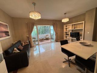 Pis  Rio danubio 16. Piso en venta en nueva andalucía  rodeo alto, 3 dormitorios.