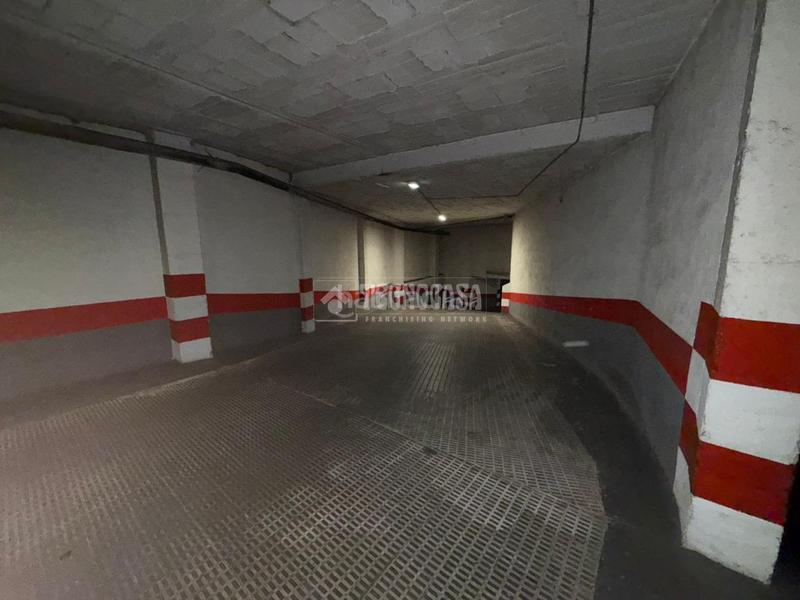 Foto 290fcb10-48df-4e5d-be88-7d17c293014d. Aparcament cotxe a San Pablo - San Nicolás Valladolid