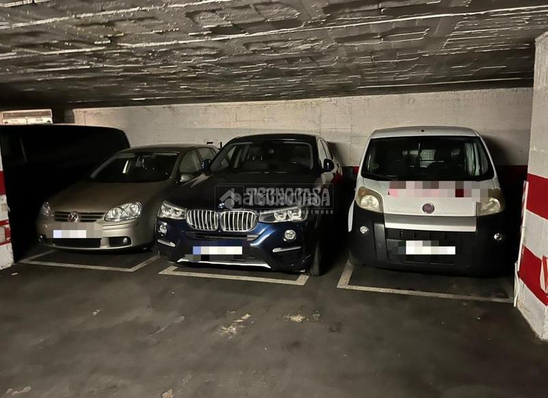 Foto c4f0dda5-f7aa-4160-9368-fc4fd1be4e7f. Aparcament cotxe a San Pablo - San Nicolás Valladolid