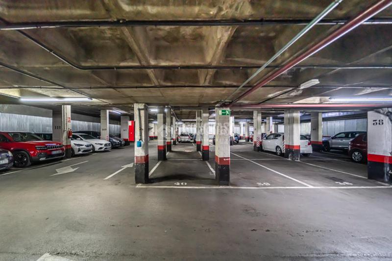 Foto 24ebb106-d8ad-4176-85c1-5a3e8ecfee9f. Parking coche boxplaza de garaje en venta en San Pascual Madrid