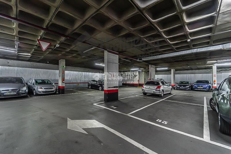 Foto b95efdd5-4b7c-4d9f-ae32-fbf7c7c5892b. Parking coche boxplaza de garaje en venta en San Pascual Madrid
