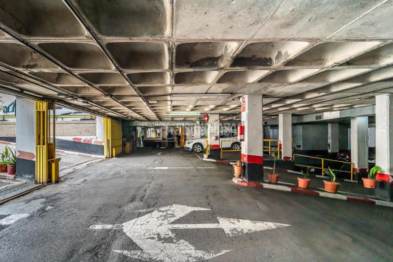 Foto 12775eb6-d521-4a16-b5f0-e28be025a67f. Parking coche boxplaza de garaje en venta en San Pascual Madrid