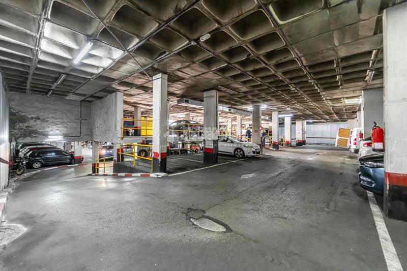 Foto 3636df05-461c-46bd-8a9d-a2f244fc74e8. Parking coche boxplaza de garaje en venta en San Pascual Madrid