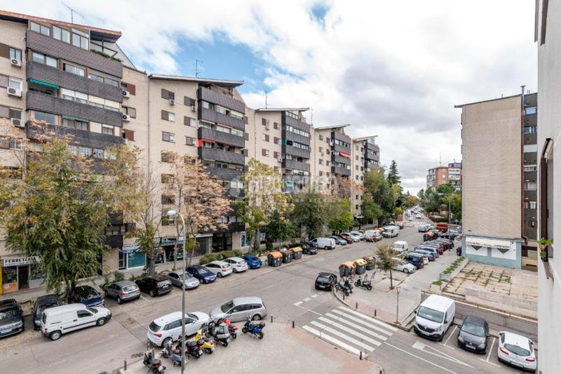 Foto 388571a8-df1e-407a-9588-4d1e3bcb9e0b. Parking coche boxplaza de garaje en venta en San Pascual Madrid