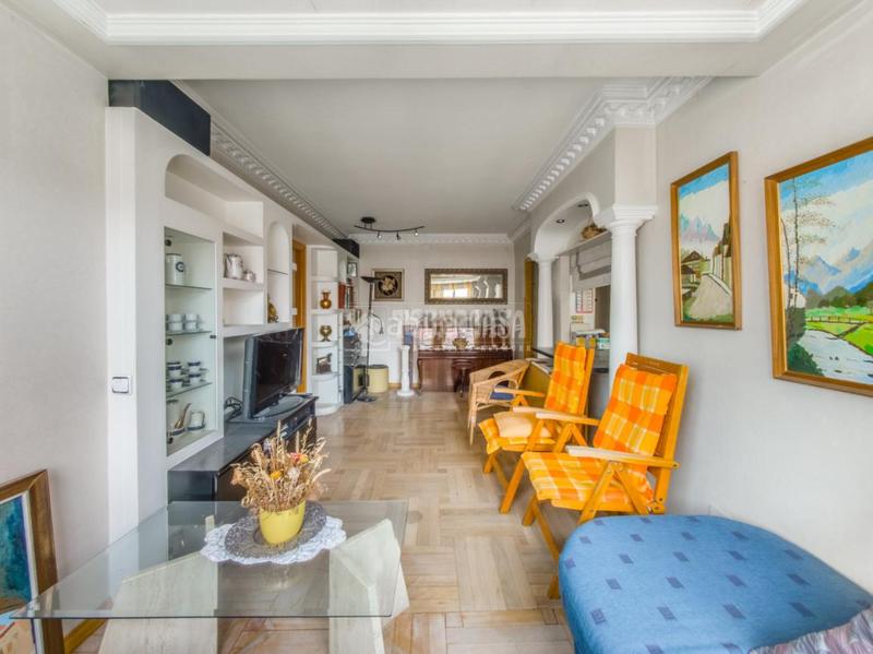 Foto f24e7aae-c5ee-407e-948b-3217acf8b75a. Piso  en venta en San Pascual Madrid