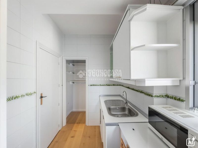 Foto 4cb544df-733b-4492-8c28-5538a6d52174. Piso  en venta en Concepción Madrid