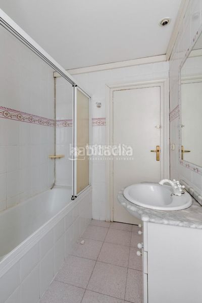 Foto 85ca2ece-4fa6-4bab-a233-02b0f6adc3d3. Piso  en venta en Concepción Madrid
