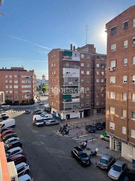 Foto ca608554-eed6-4839-a717-2a5c1df3352c. Estudi a San Pascual Madrid