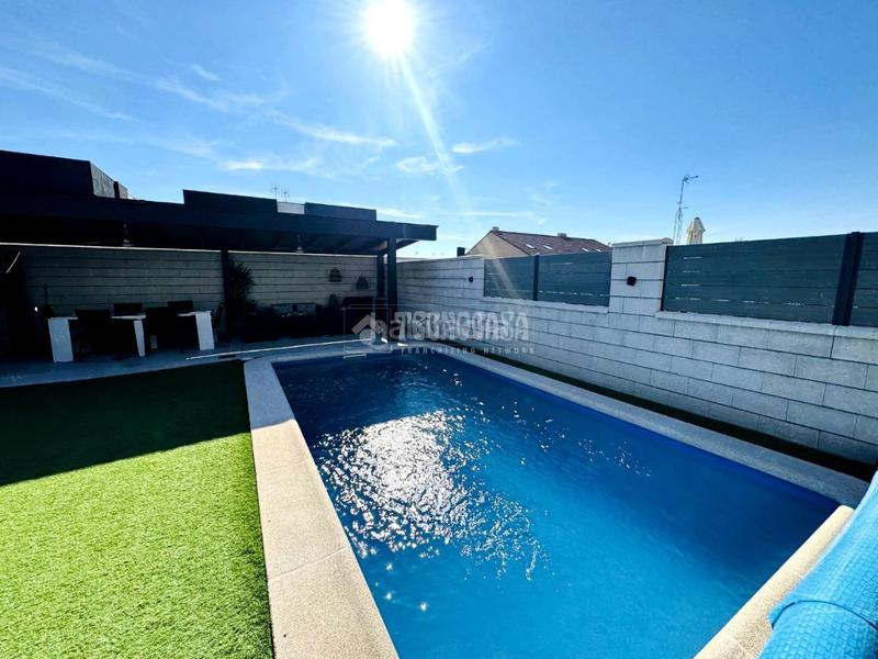 Foto 5211886e-db40-49cf-bce5-afc1d0f0d19c. Casa pareada casa en venta en La Dehesa - El Pinar Navalcarnero