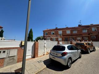 Casa pareada en El Pijorro. Casa en venta en navalcarnero