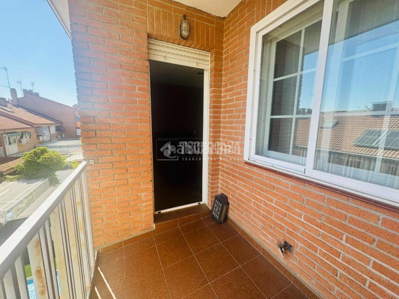 Foto 4c57bc77-0e3c-4a43-b954-75a66c7d21a6. Casa pareada casa en venta en El Pijorro Navalcarnero
