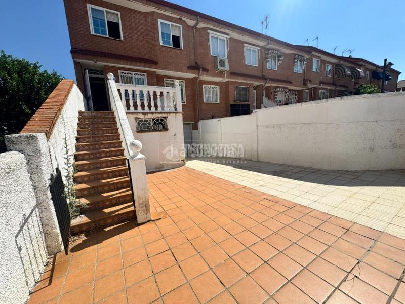 Foto 8e202789-f34f-4997-9f0d-3d22a2e073a0. Casa pareada casa en venta en El Pijorro Navalcarnero