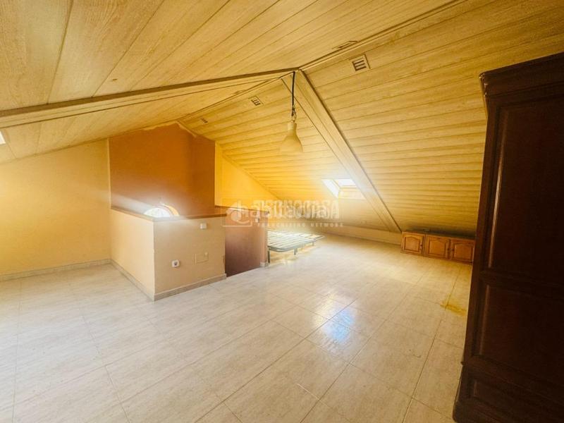 Foto c2ce4e87-6528-4c4a-9892-0179de28b8a4. Casa pareada casa en venta en El Pijorro Navalcarnero