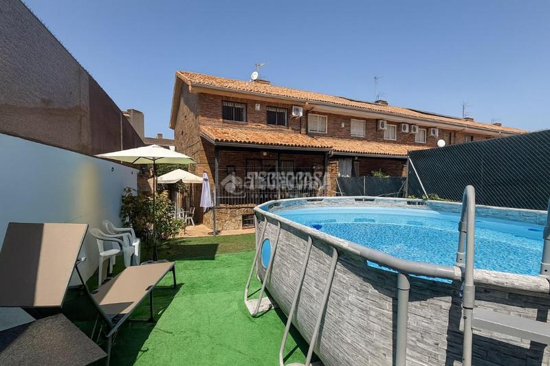 Foto 96c2a1e2-c489-40b3-a857-0f233297d8e5. Casa pareada casa en venta en El Pijorro Navalcarnero