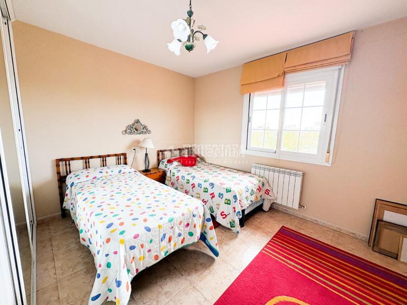 Foto 081e01d4-e9b5-40ac-bc70-fd8d465c8fa1. Maison jumelée avec chauffage parking dans Covadonga - Los Manzanos Navalcarnero