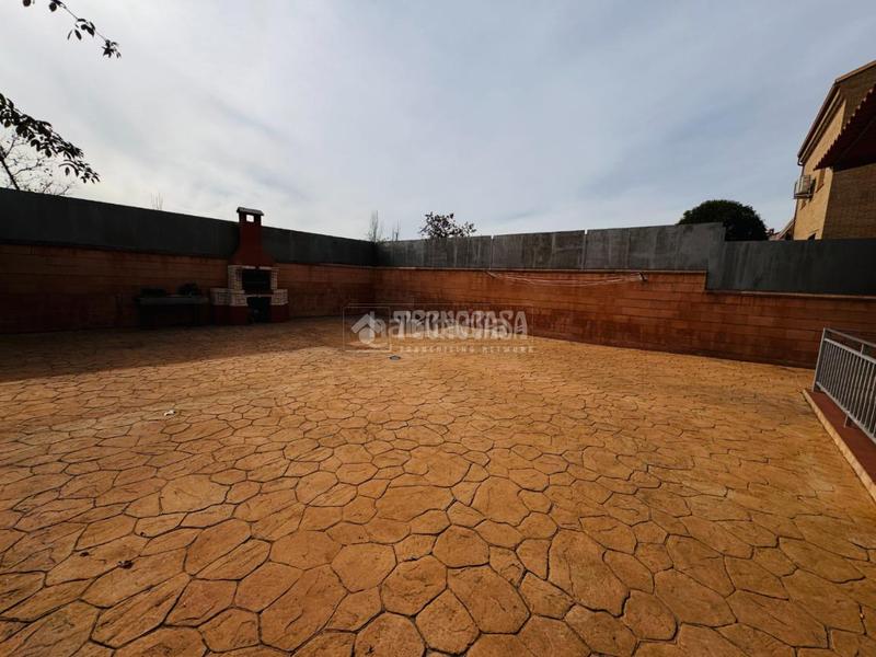 Foto 16784900-2d60-4d51-abf7-e3780c169d8d. Maison jumelée avec chauffage parking dans Covadonga - Los Manzanos Navalcarnero