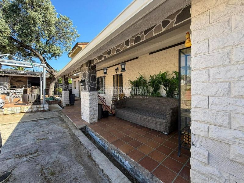 Foto 51dd2e29-de99-4b27-80e7-f183024e92d0. Casa amb piscina a Villa del Prado