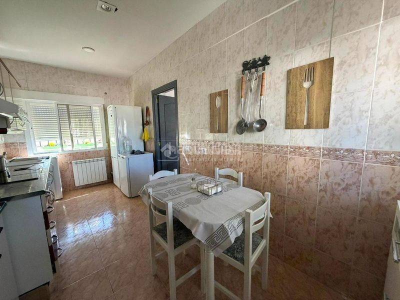 Foto 9f05aa22-a03a-42d2-b12d-da89d934a47d. Casa amb piscina a Villa del Prado