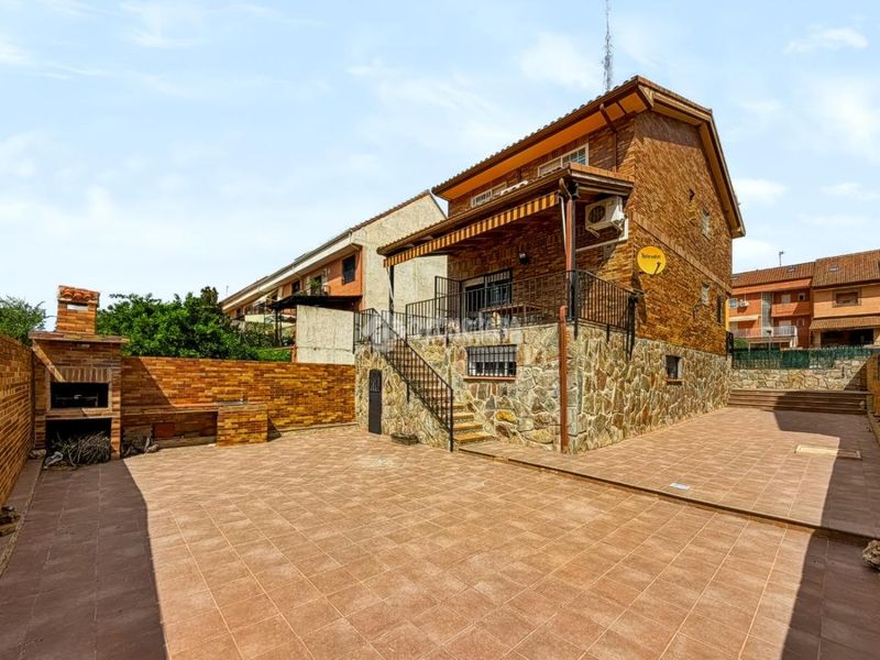 Foto 8324d7ba-7ef8-489b-b643-654973efe3de. Casa aparellada amb calefacció aparcament a Covadonga - Los Manzanos Navalcarnero