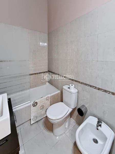 Foto a1e77901-d4b6-4b0b-ba92-6f7befaf28d4. Casa aparellada amb calefacció aparcament a Covadonga - Los Manzanos Navalcarnero