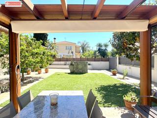 Xalet a Calafell Residencial. Has soñado en vivir con todos los servicios en la puerta de casa