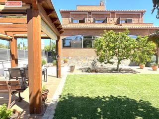 Xalet a Calafell Residencial. Has soñado en vivir con todos los servicios en la puerta de casa