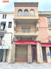 Casa a Centre. Gran oportunidad en el vendrell! casa pareada para renovar a tu