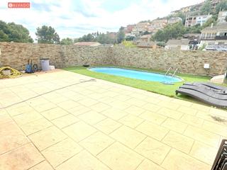 Xalet a Segur de Calafell Nucli Urbà. Chalet adosado con piscina !!!