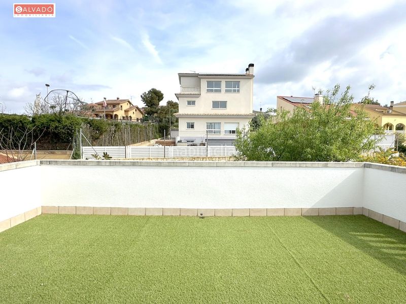 Foto 81a34678-4d8c-4fad-b9af-cde425a6565d. Xalet amb aparcament piscina a La Franquesa-Oasis Park Vendrell (El)