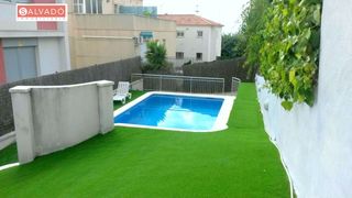 Planta baja en Segur de Calafell Nucli Urbà. Planta baja con piscina comunitaria en segur centro !!!