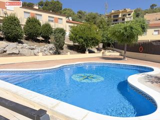 Casa adossada a Segur de Calafell Nucli Urbà. Tu nuevo hogar en la costa daurada espacio, confort y vistas al
