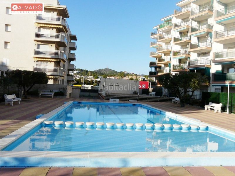 Foto 62bb1404-bc5a-47e5-822e-f10195dd9a6a. Planta baixa amb aparcament piscina a L´Estany Calafell