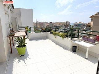 Ático en Segur de Calafell Nucli Urbà. Ático con espectacular terraza y vistas al mar a solo 300 metros