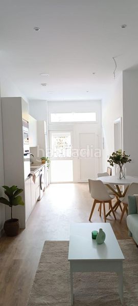 Foto 4aa5fec8-7a50-4856-97e1-84f3c78b10fc. Pis amb calefacció a Adelfas Madrid