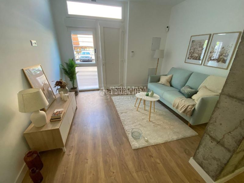 Foto a66f0687-8ed5-4e95-89fe-a35a14682b1b. Pis amb calefacció a Adelfas Madrid