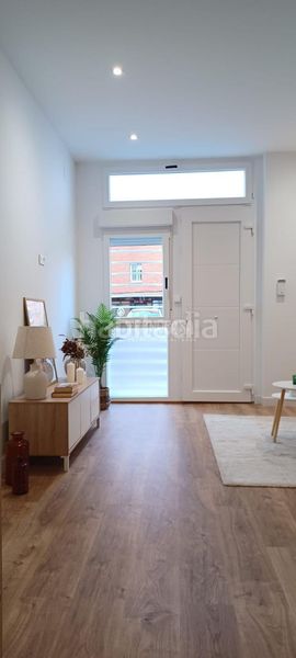 Foto b1060937-3ff4-4426-8bac-d9721ea732e7. Pis amb calefacció a Adelfas Madrid