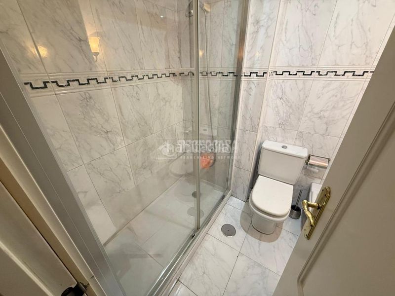 Foto 45c22f3f-caf7-4bd7-9814-68291013cf8b. Pis amb calefacció a Adelfas Madrid