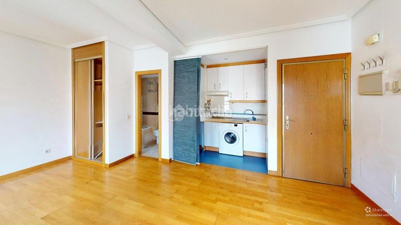 Foto 1a83fb59-437b-4265-9d5f-02233129f48a. Pis amb calefacció piscina a Adelfas Madrid